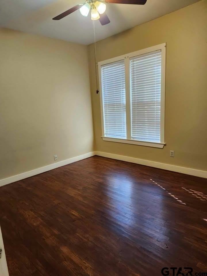 637 S Chilton Ave Apt C - Photo 7 of 12