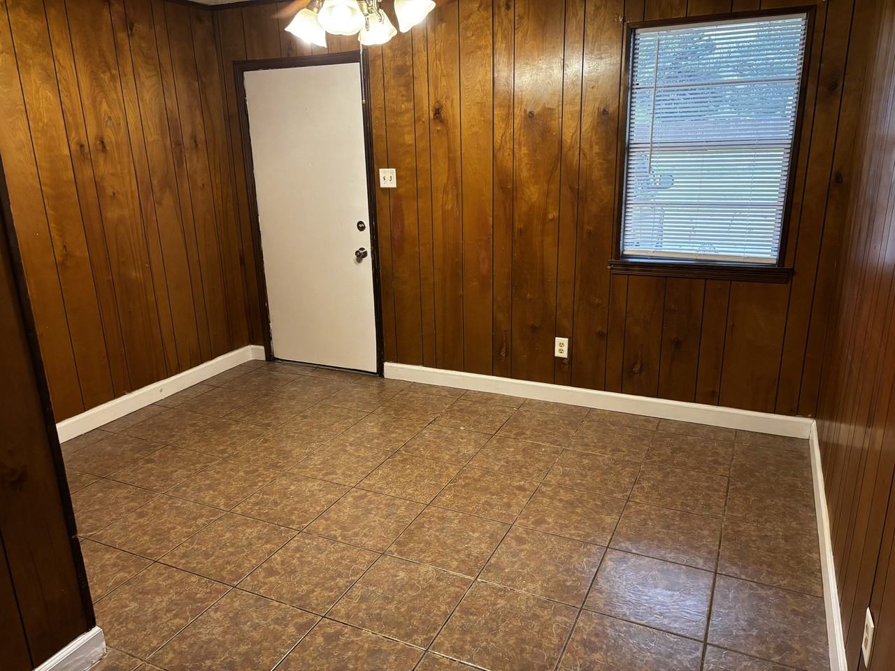 915 N Harmony - 14 #14 - Photo 2 of 13