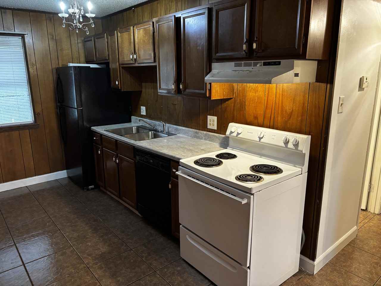 915 N Harmony - 14 #14 - Photo 4 of 13