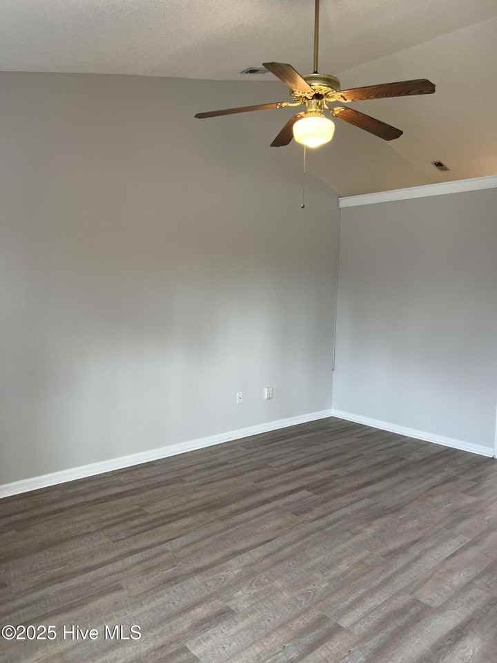 4128 Bridge Ct Unit B - Photo 6 of 30