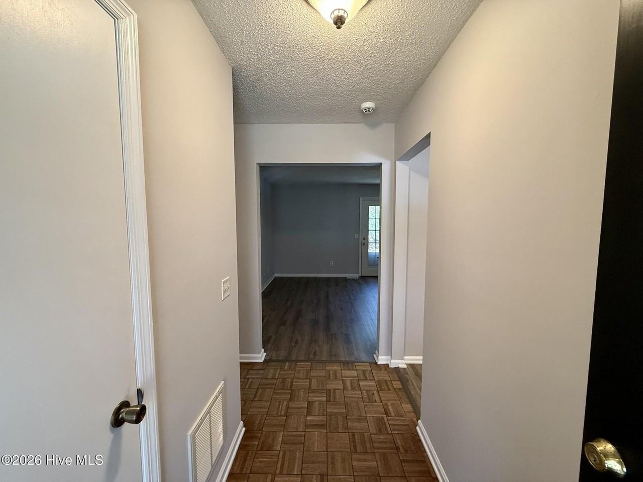 211 Tartan Trl - Photo 6 of 33