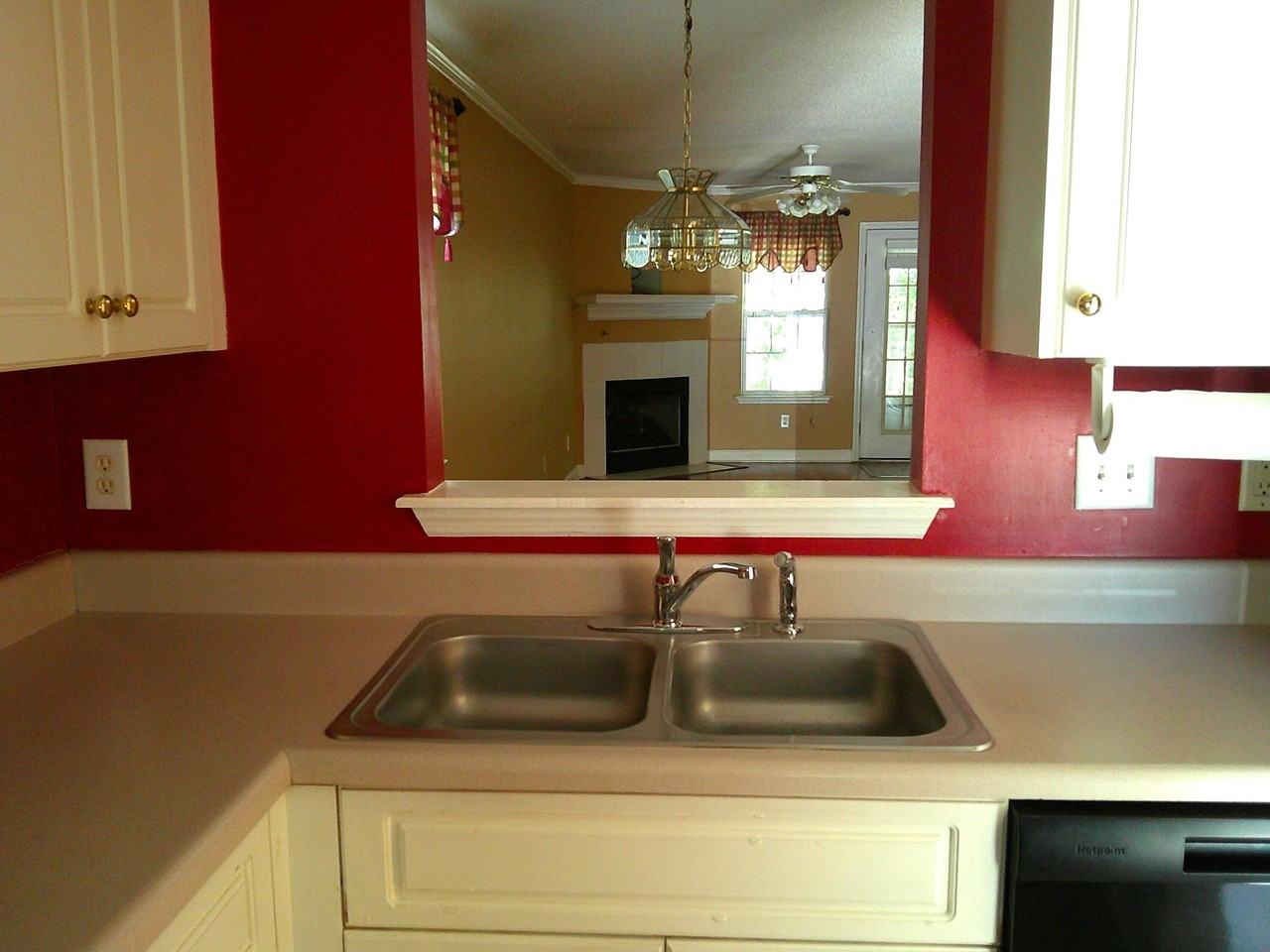 4699 Brookwood Ln - Photo 4 of 9