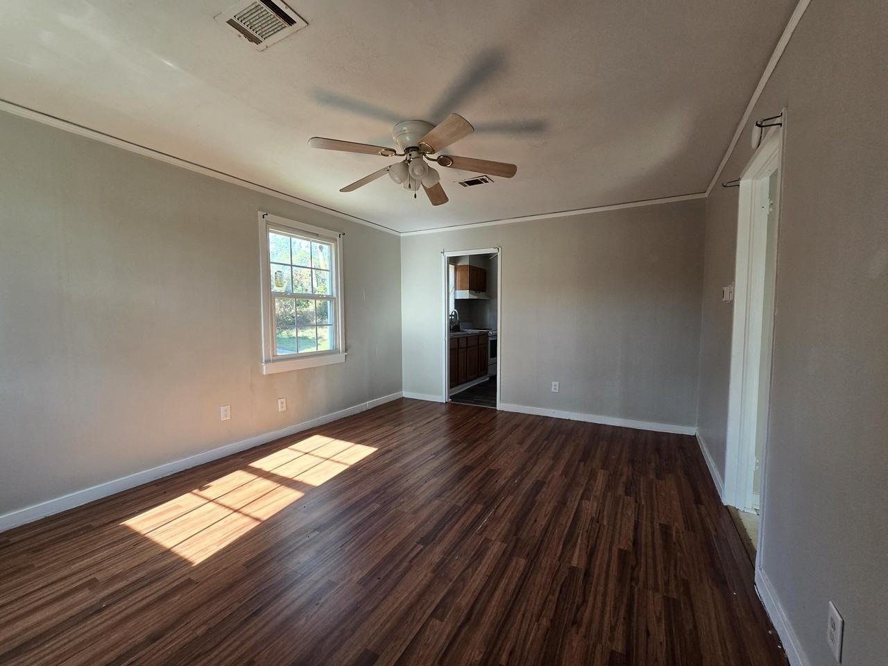 2377 Lumpkin Rd - Photo 3 of 14