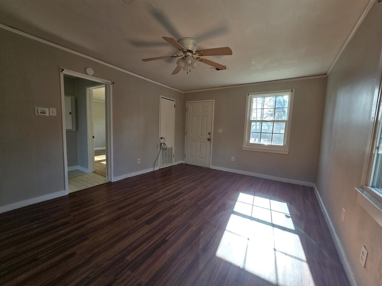 2377 Lumpkin Rd - Photo 4 of 14