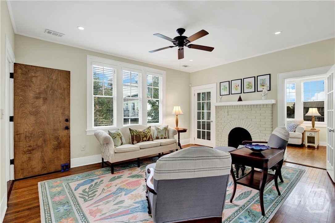 309 E 34th St Unit 2 - Photo 6 of 38