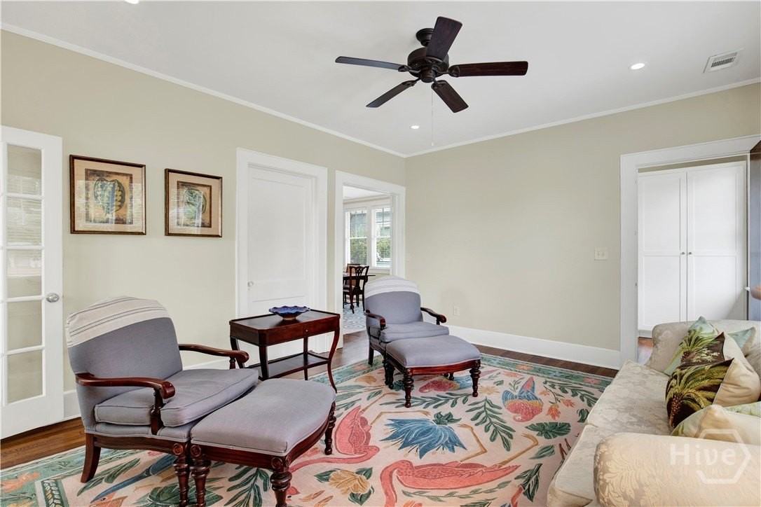 309 E 34th St Unit 2 - Photo 7 of 38