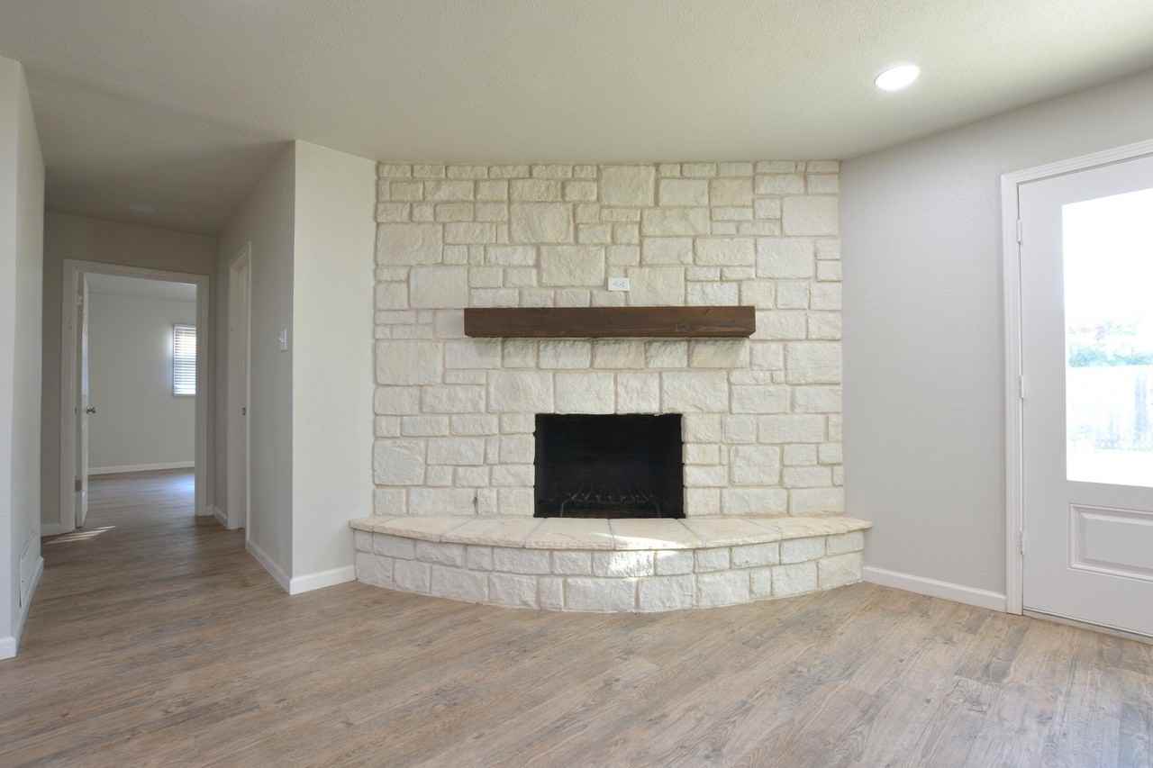 5227 15th St - Photo 7 of 24