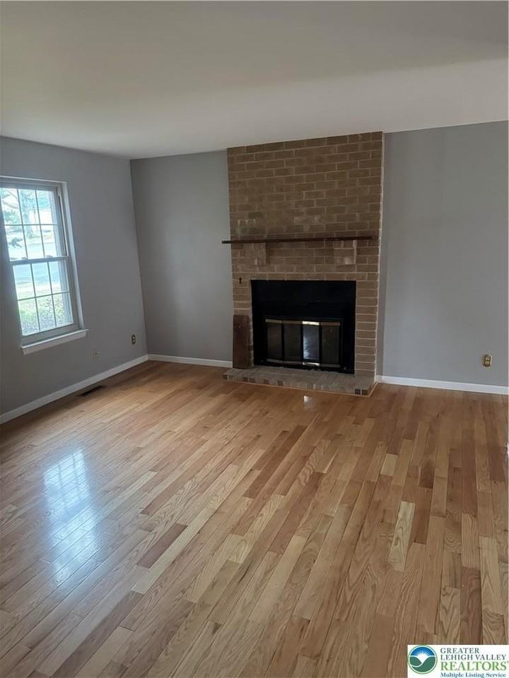 1399 Presidential Drive - Photo 5 of 17