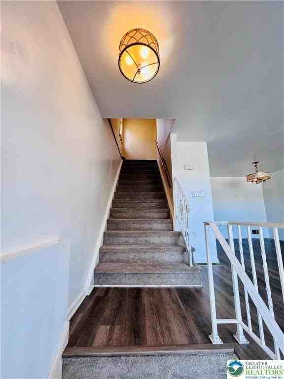 235 Vista Dr - Photo 4 of 30