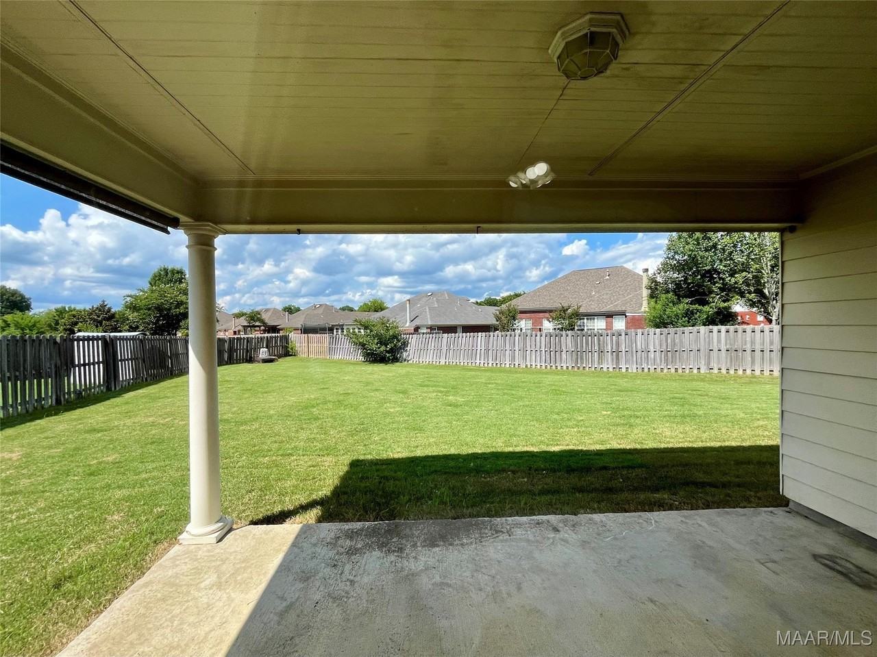 8901 Ashland Park Pl - Photo 2 of 39