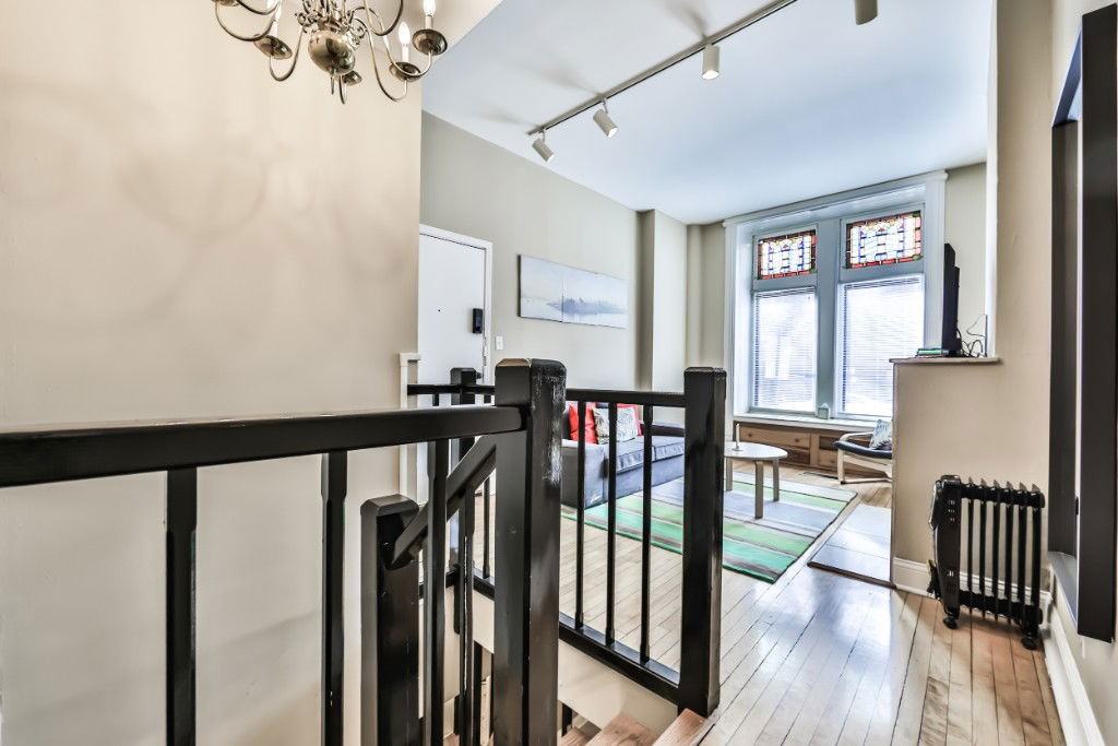 1851 N Lincoln Ave - Photo 3 of 8
