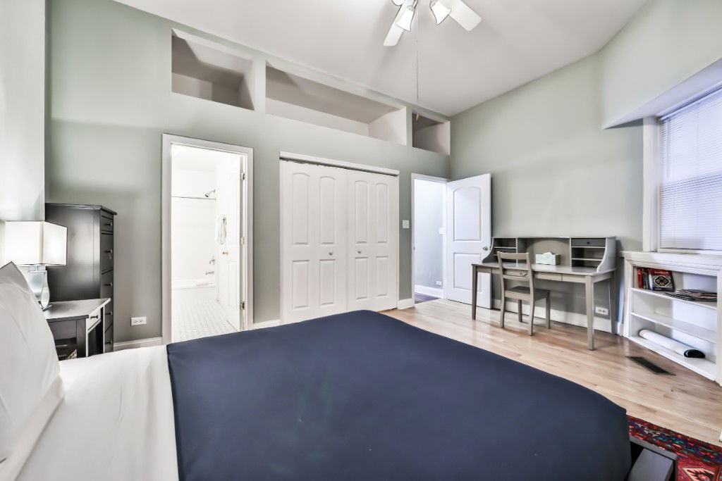 1851 N Lincoln Ave - Photo 6 of 8
