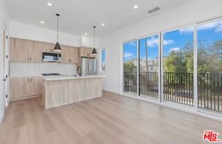 3839 Wade St - Photo 4 of 8