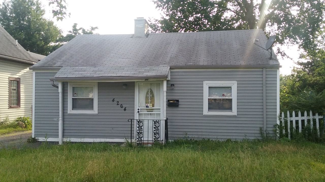 4264 E 164th St #1 - Photo 6 of 13