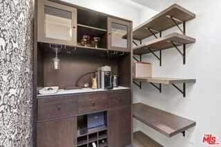 9820 Yoakum Dr - Photo 6 of 8