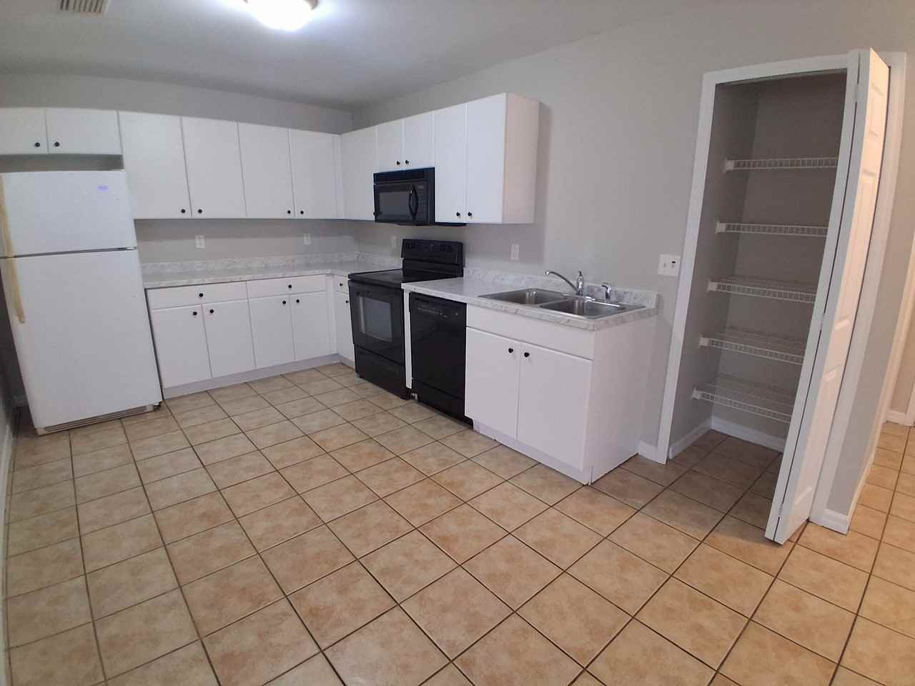 4606 28th St Sw #4606 - Photo 3 of 14