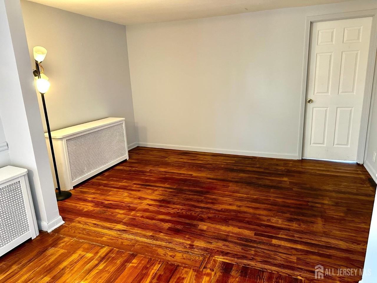 428 New Market Rd #2 - Photo 4 of 15