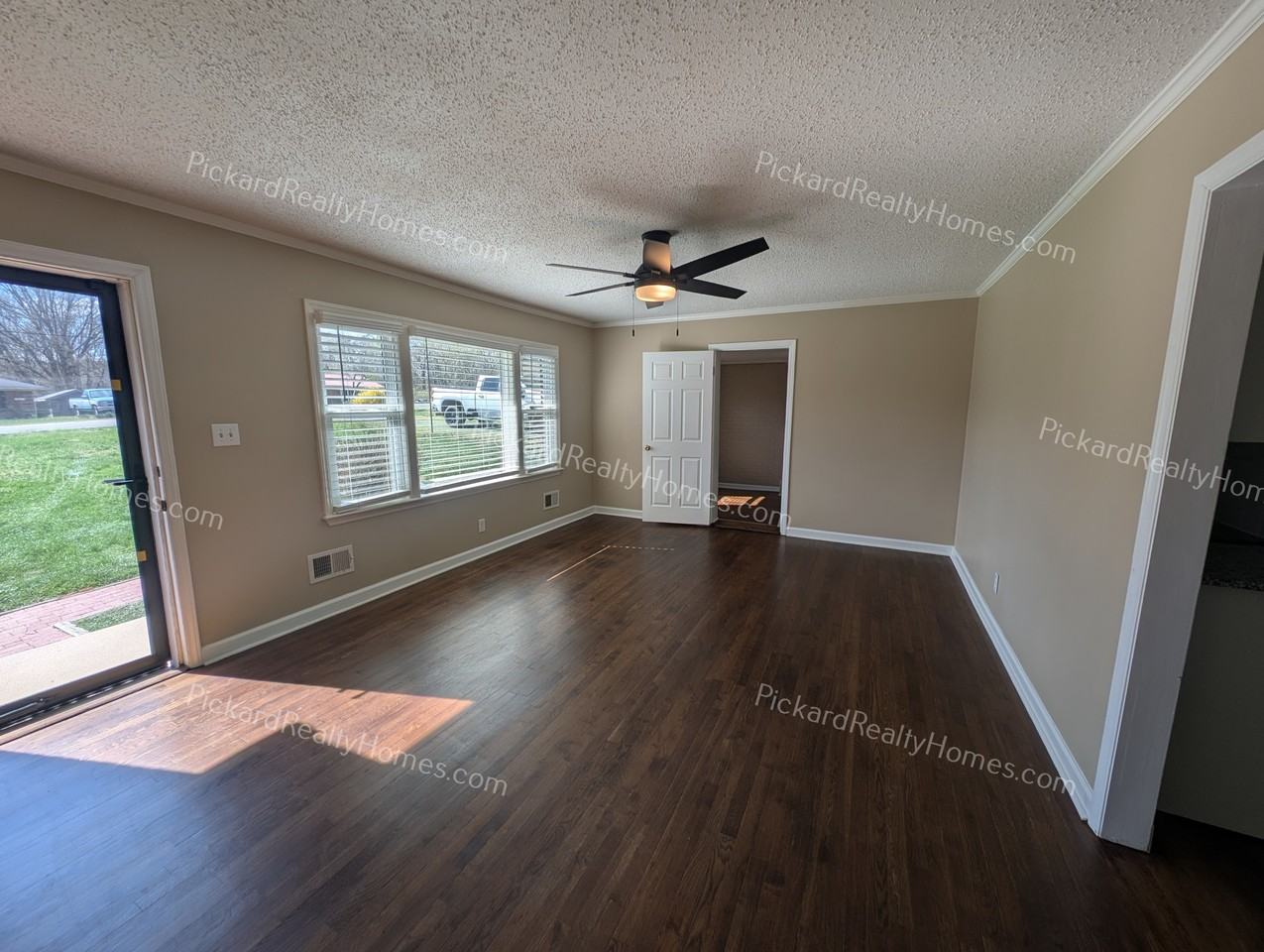 1620 Riverside Dr #1 - Photo 2 of 19