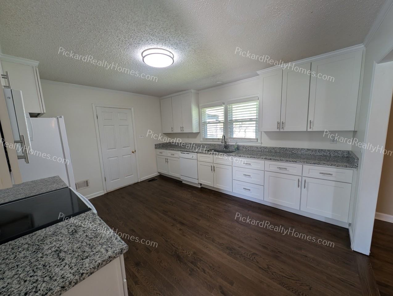 1620 Riverside Dr #1 - Photo 5 of 19