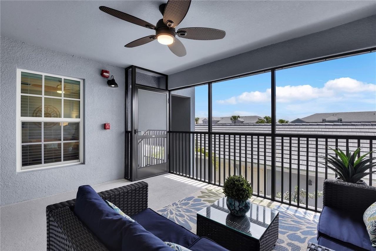 14271 Heritage Landing Blvd #1527 - Photo 5 of 29