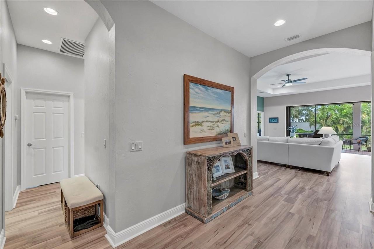 5819 Title Row Dr - Photo 3 of 50