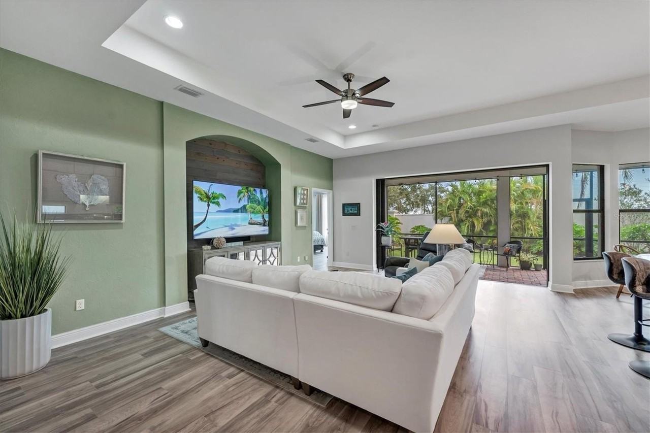 5819 Title Row Dr - Photo 6 of 50