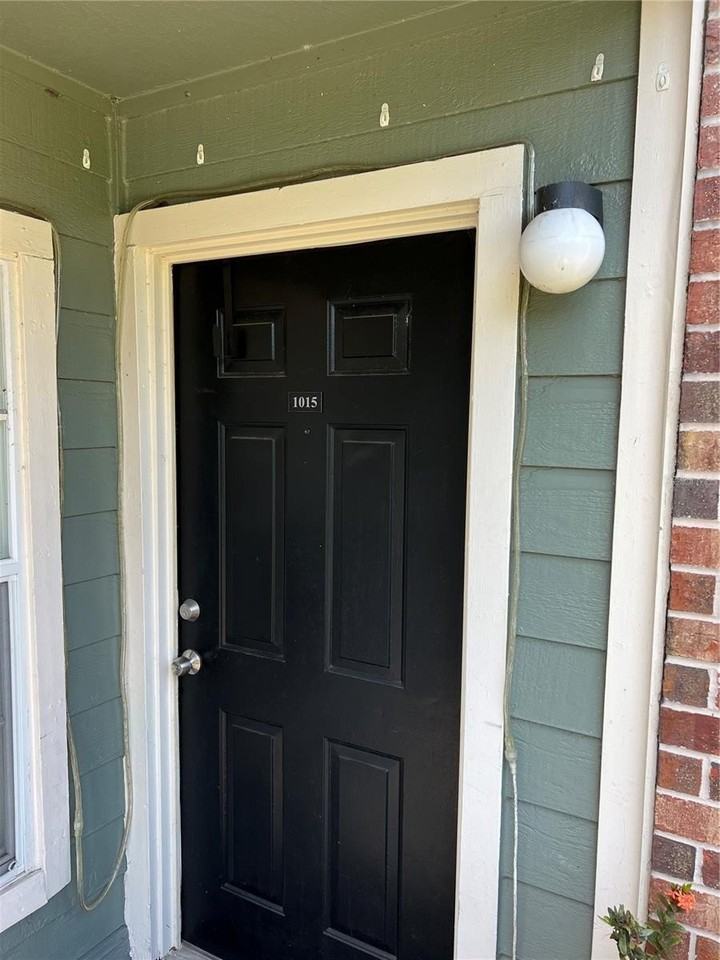 2214 Metropolitan Way #1015 - Photo 4 of 24