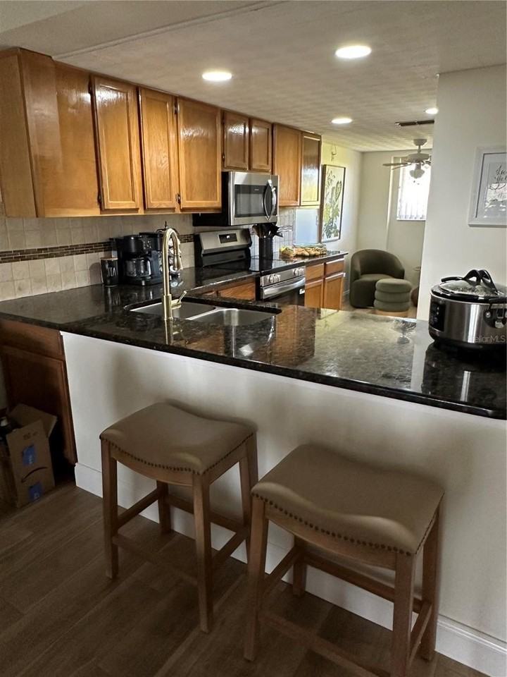 9433 Harbor Greens Way #504 - Photo 4 of 30