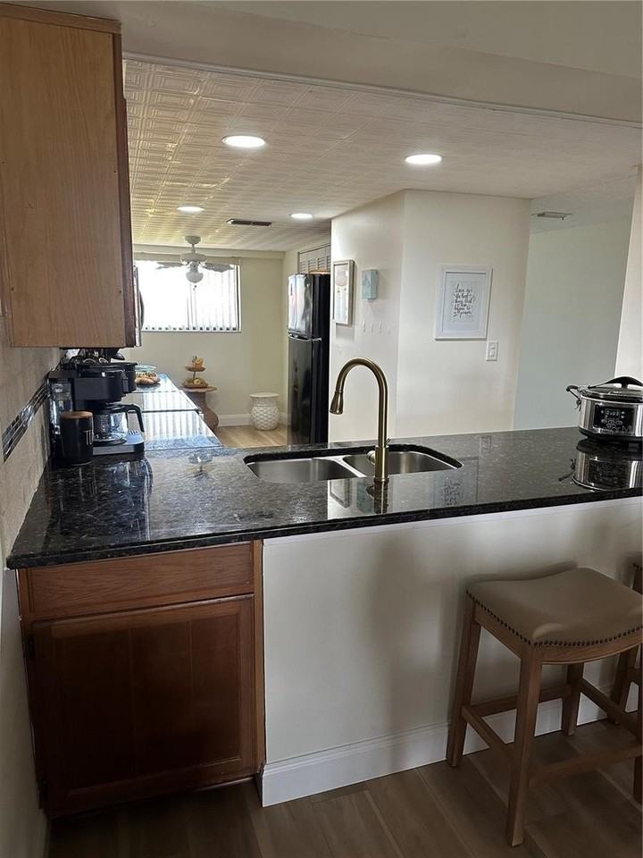 9433 Harbor Greens Way #504 - Photo 5 of 30