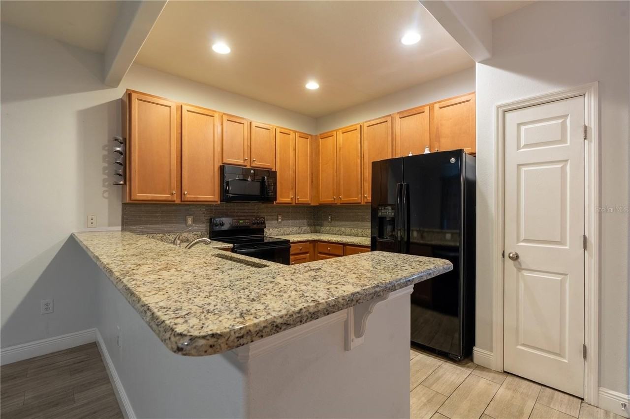 4631 69th Pl N - Photo 5 of 19