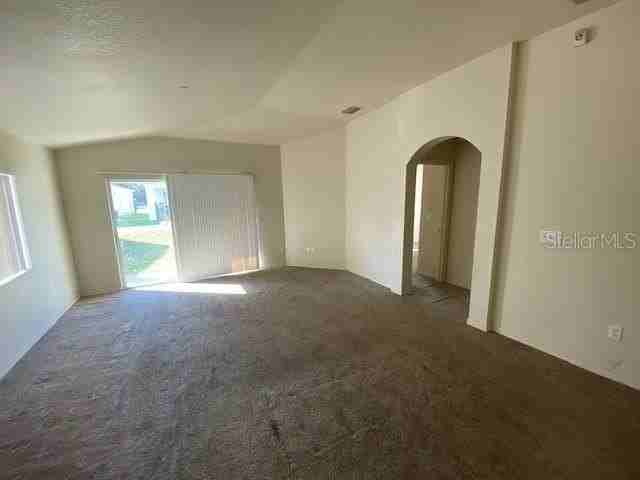 513 Lindsay Anne Ct - Photo 5 of 10