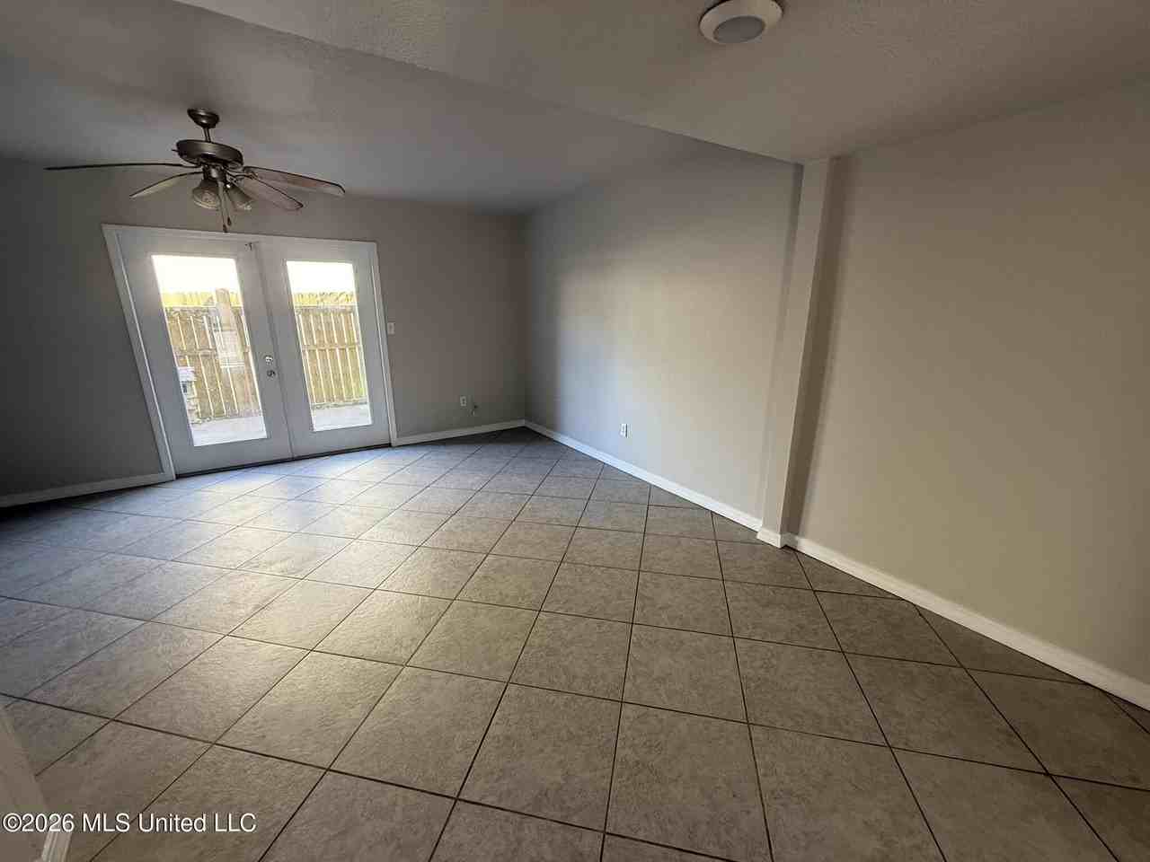 1625 Martin Bluff Rd Apt 54 - Photo 3 of 13