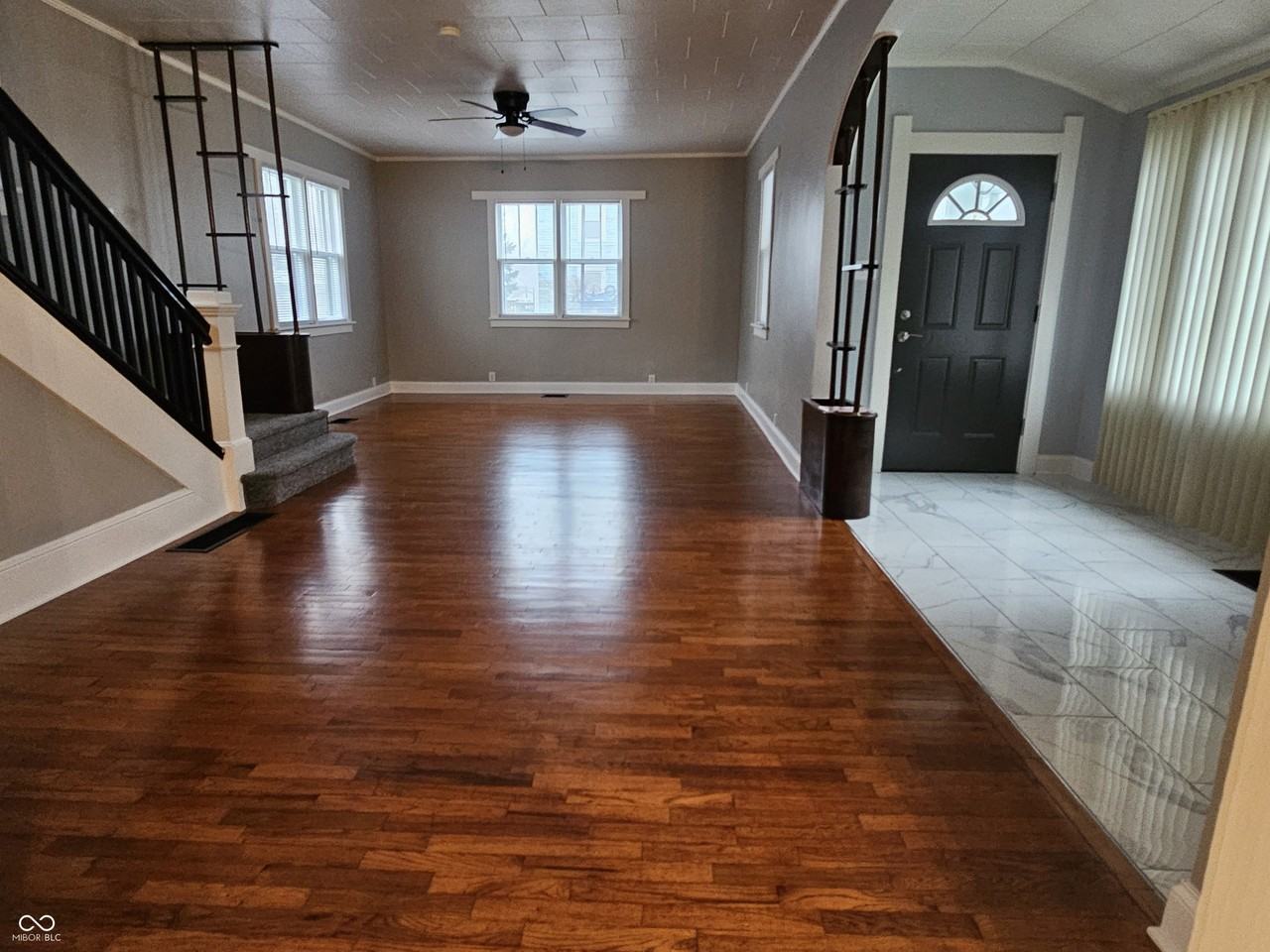 335 W 4th St - Photo 3 of 24