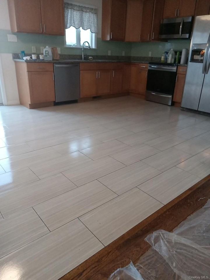 62 Gibson Pl #L - Photo 3 of 19