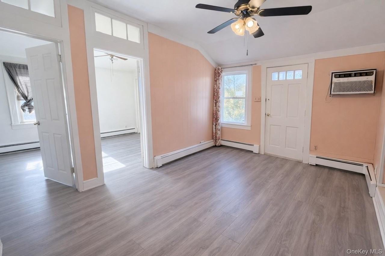 25 Fremont St Unit Bsmt - Photo 2 of 10