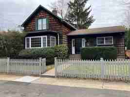 featured image of 18 Park Ave