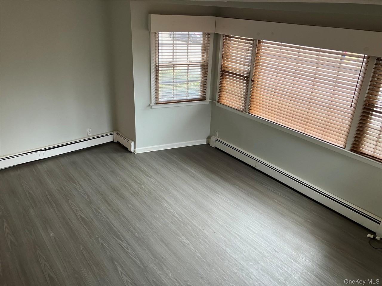 18 Park Ave - Photo 3 of 15