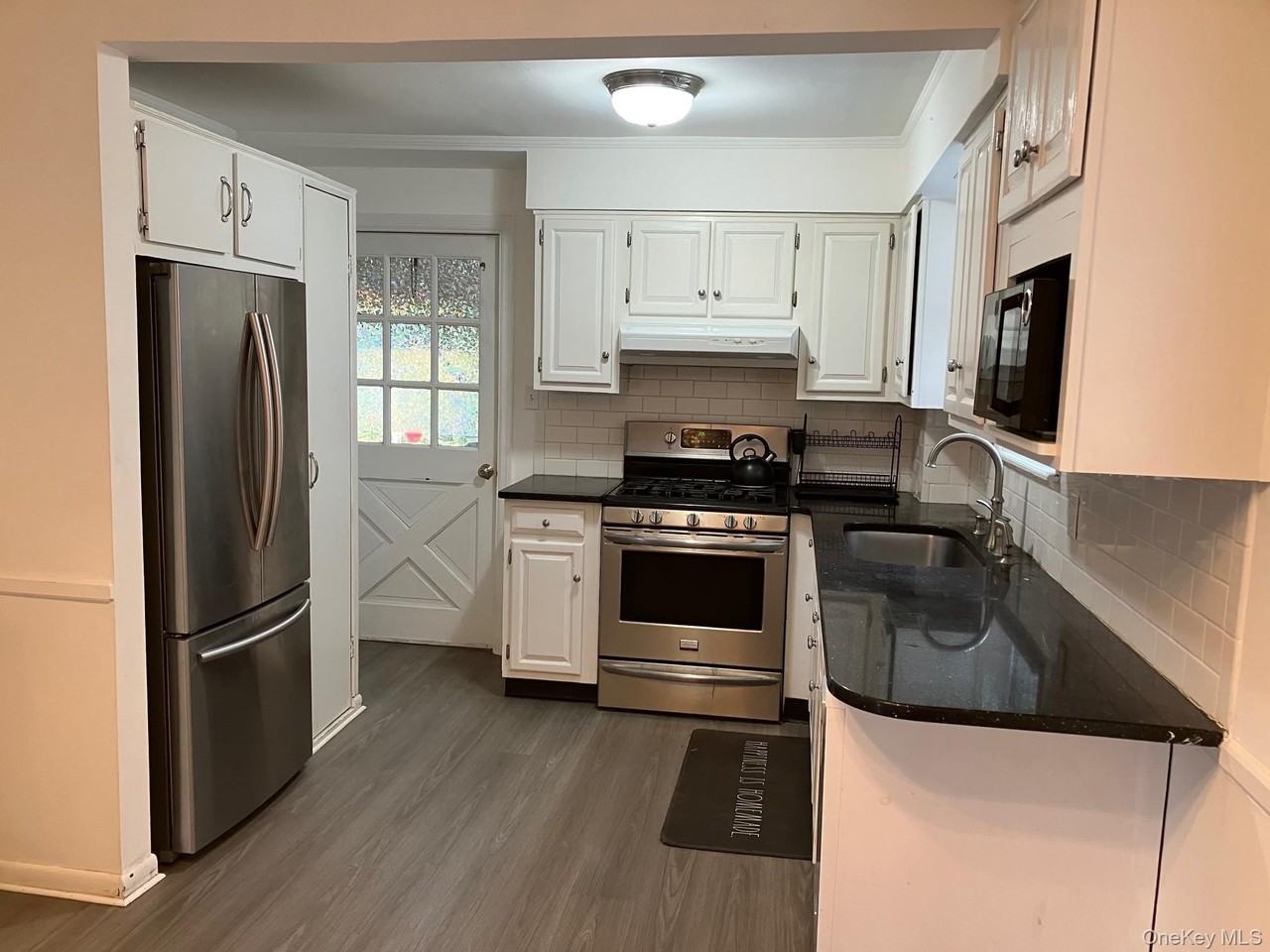 18 Park Ave - Photo 7 of 15