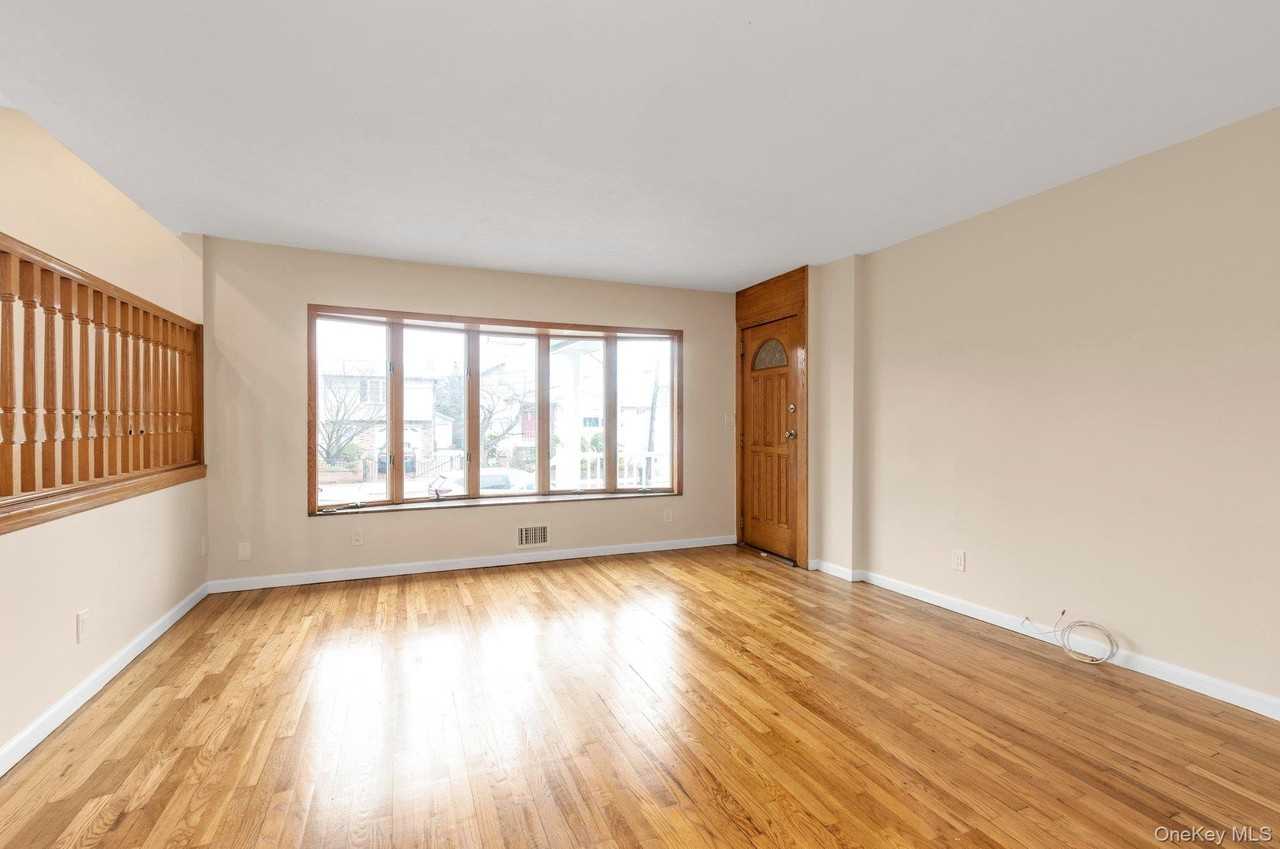 295 Plain Court unit: Right - Photo 2 of 17