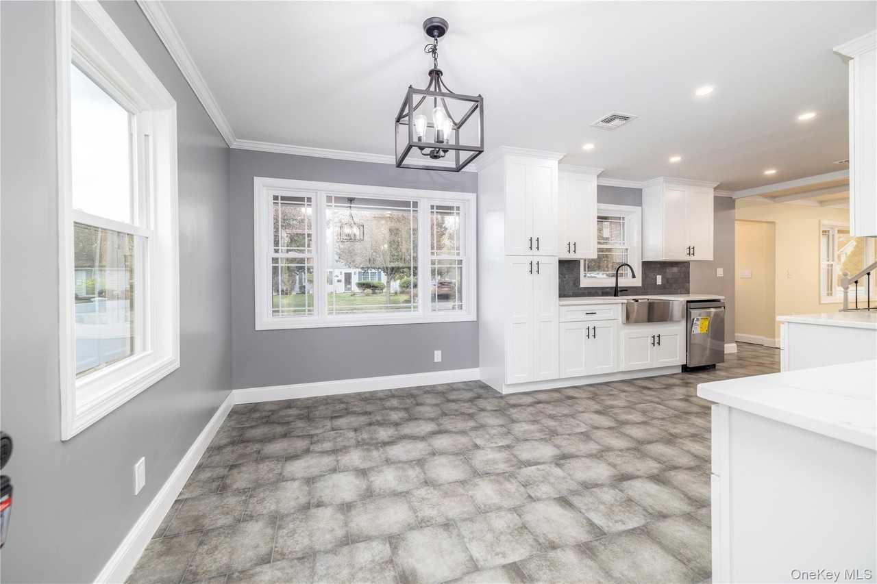 38 Heather Ln - Photo 5 of 32