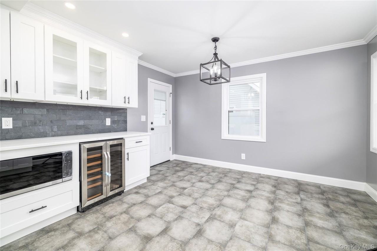 38 Heather Ln - Photo 7 of 32