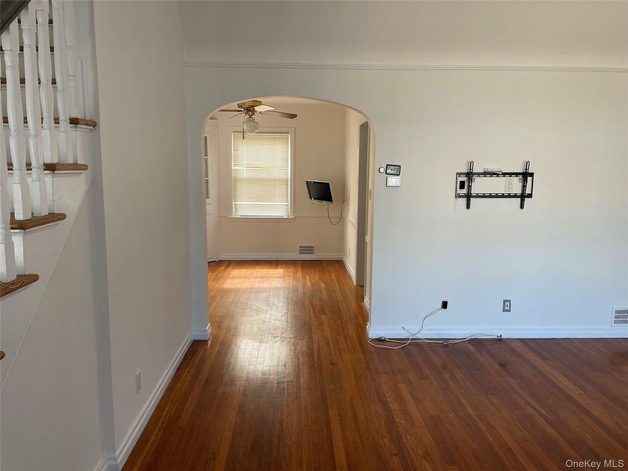 8 Cameron Ln - Photo 5 of 33