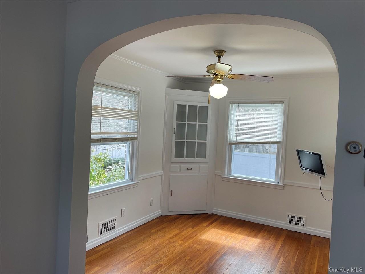 8 Cameron Ln - Photo 6 of 33