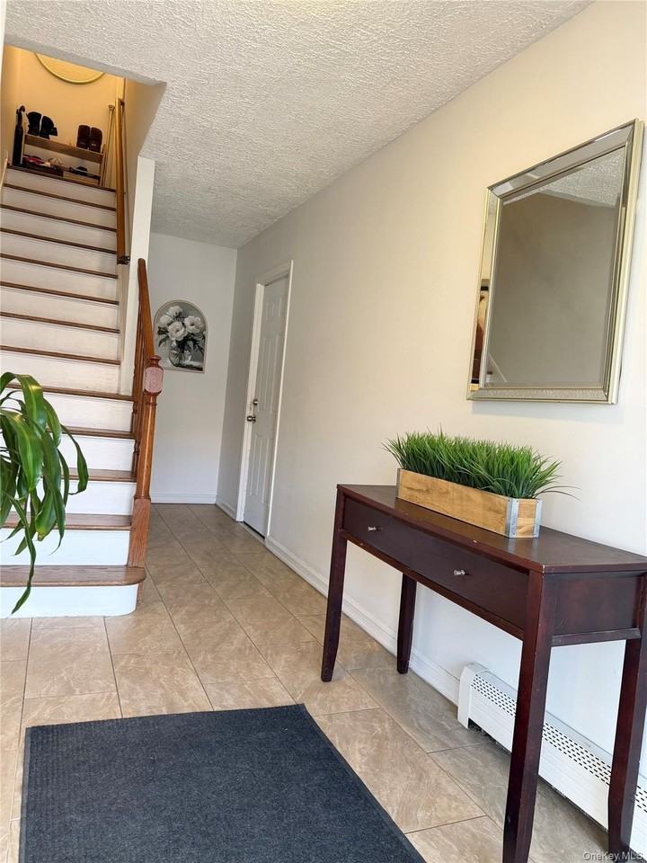 2024 Strang Ave - Photo 7 of 7