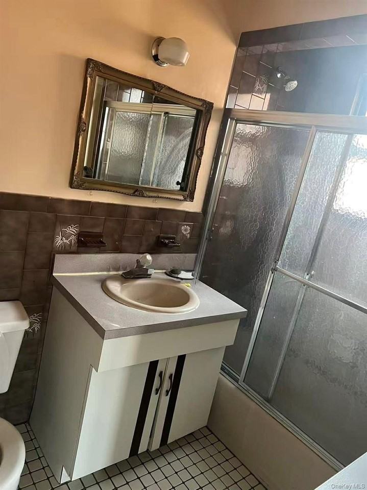 20406 42nd Ave Unit 2 - Photo 3 of 4