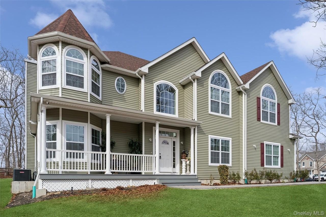 16 Gateway Ct - Photo 2 of 30