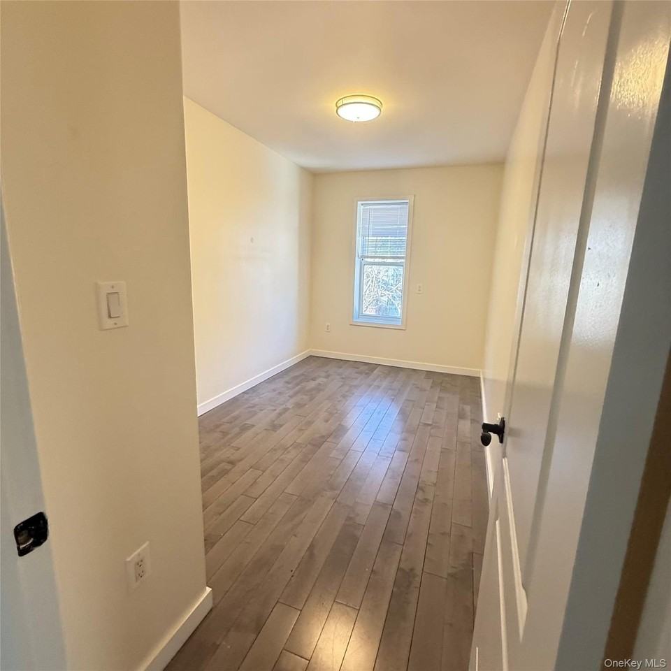 7619 85th Dr Unit 2 - Photo 5 of 6