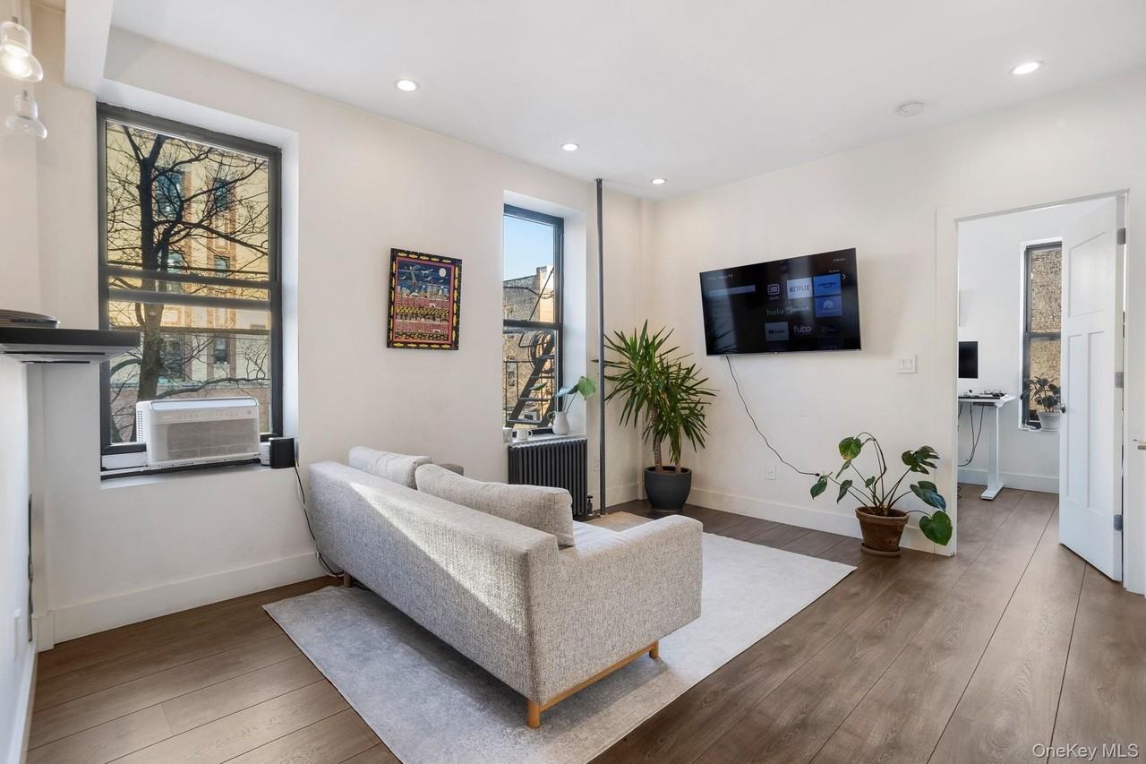 1684 Woodbine St Unit 3b - Photo 3 of 10