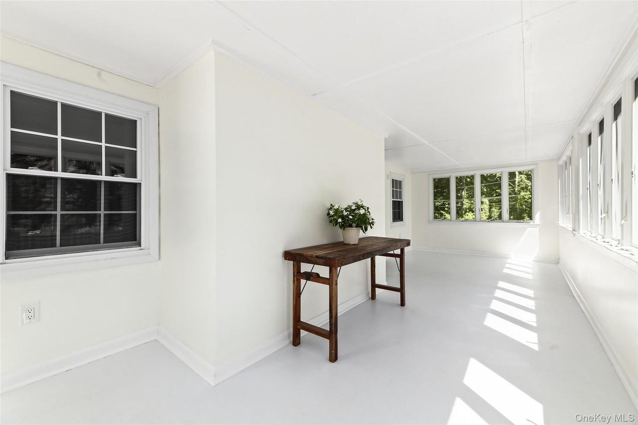 4 Quaker Rd Unit A - Photo 4 of 13