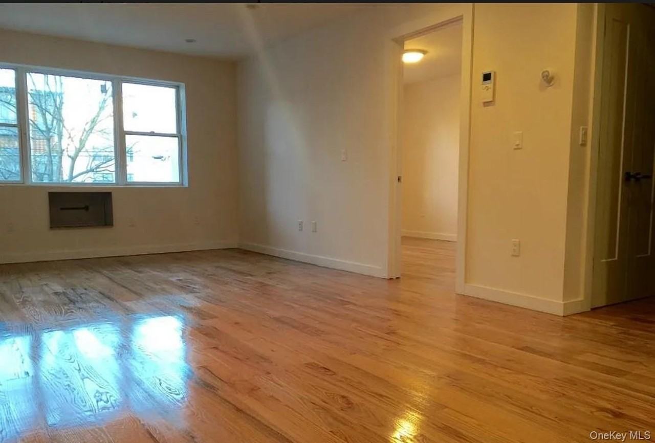 103 Varet St Unit 2r - Photo 3 of 12